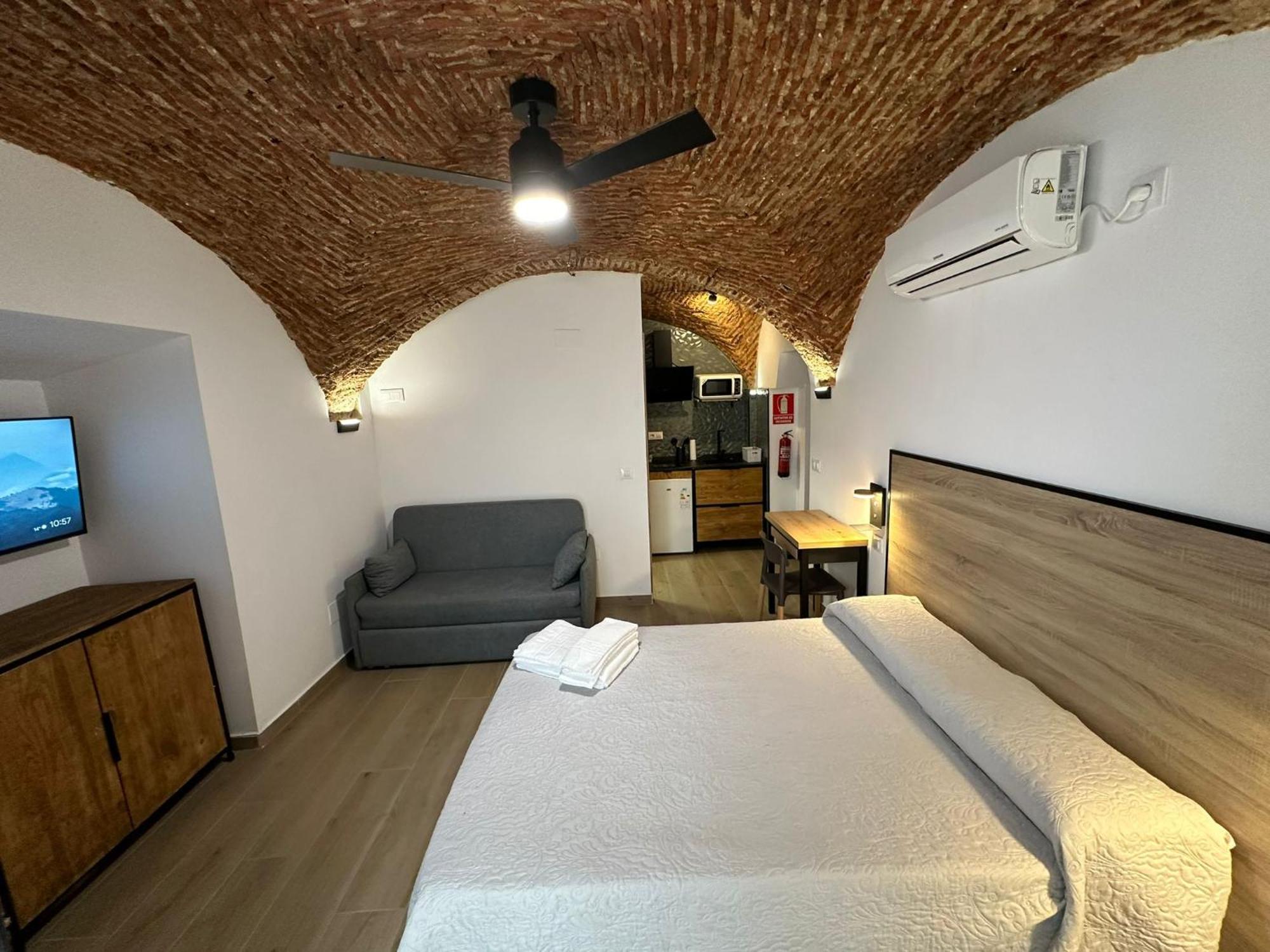 Apartment Entre Bovedas Caces